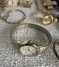 Vtg Lot of 12 Watches For Parts or Repair