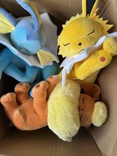 Pokémon Flareon 18" Evoluciones Sleeping Plush Buddy de Jazwares - NUEVO CON ETIQUETAS