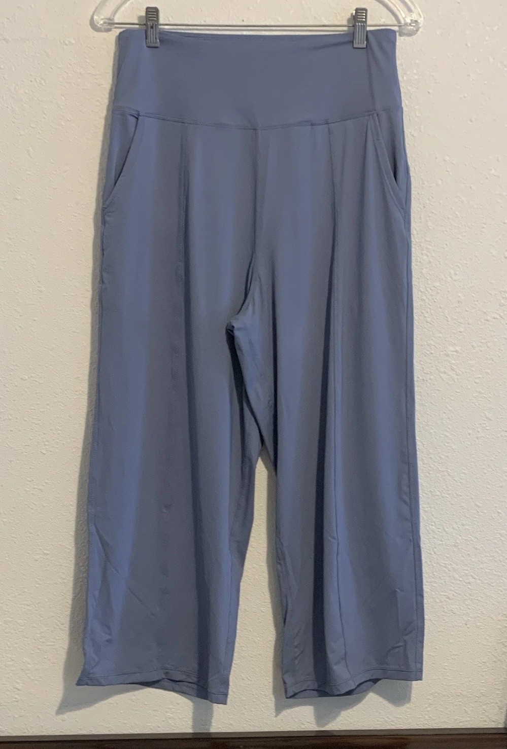 Women’s Blue Cropped Wide-Leg Pull-On Yoga Pants Size L Stretch Pockets