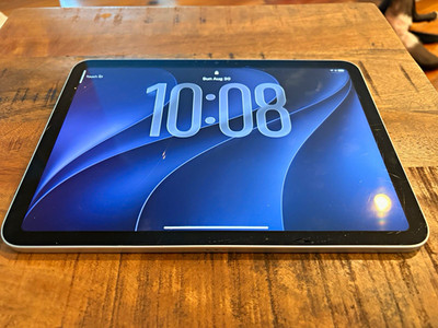 Apple iPad 10th Gen 10.9in 64GB Silver Wi Fi Tablet MPQ03LL/A W/ Developer Beta