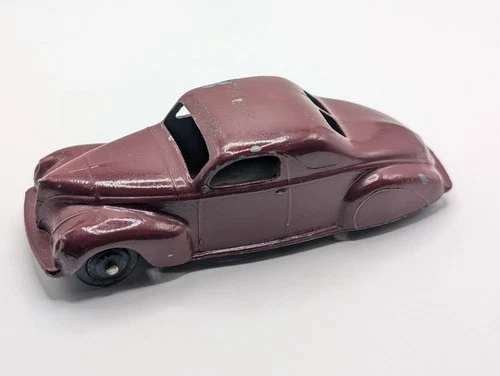 Vintage Dinky Toys No. 39c Lincoln Zephyr. Brown. Made in England