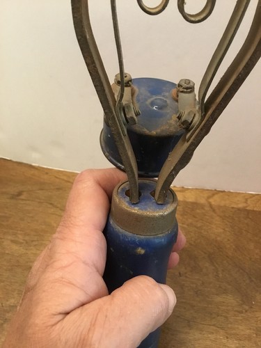 D.C. Volt Cell Tester Tool USA Blue Handle + & - 3 Volts Perfect Decor Vintage - Picture 6 of 9