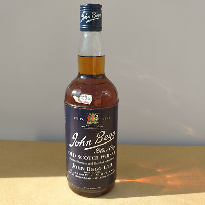 John Begg Blue Cap Whisky 43% Alkohol Scotland aus den 1970er Jahren