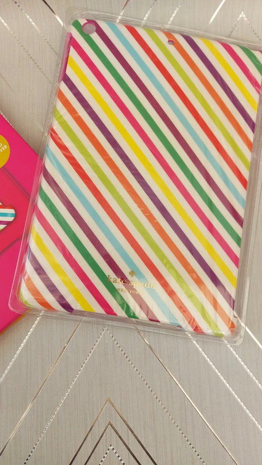 Nuevo en caja Kate Spade a rayas multicolores a presión iPad Air 16, 32, 64, 128 GB Foto 3 de 4