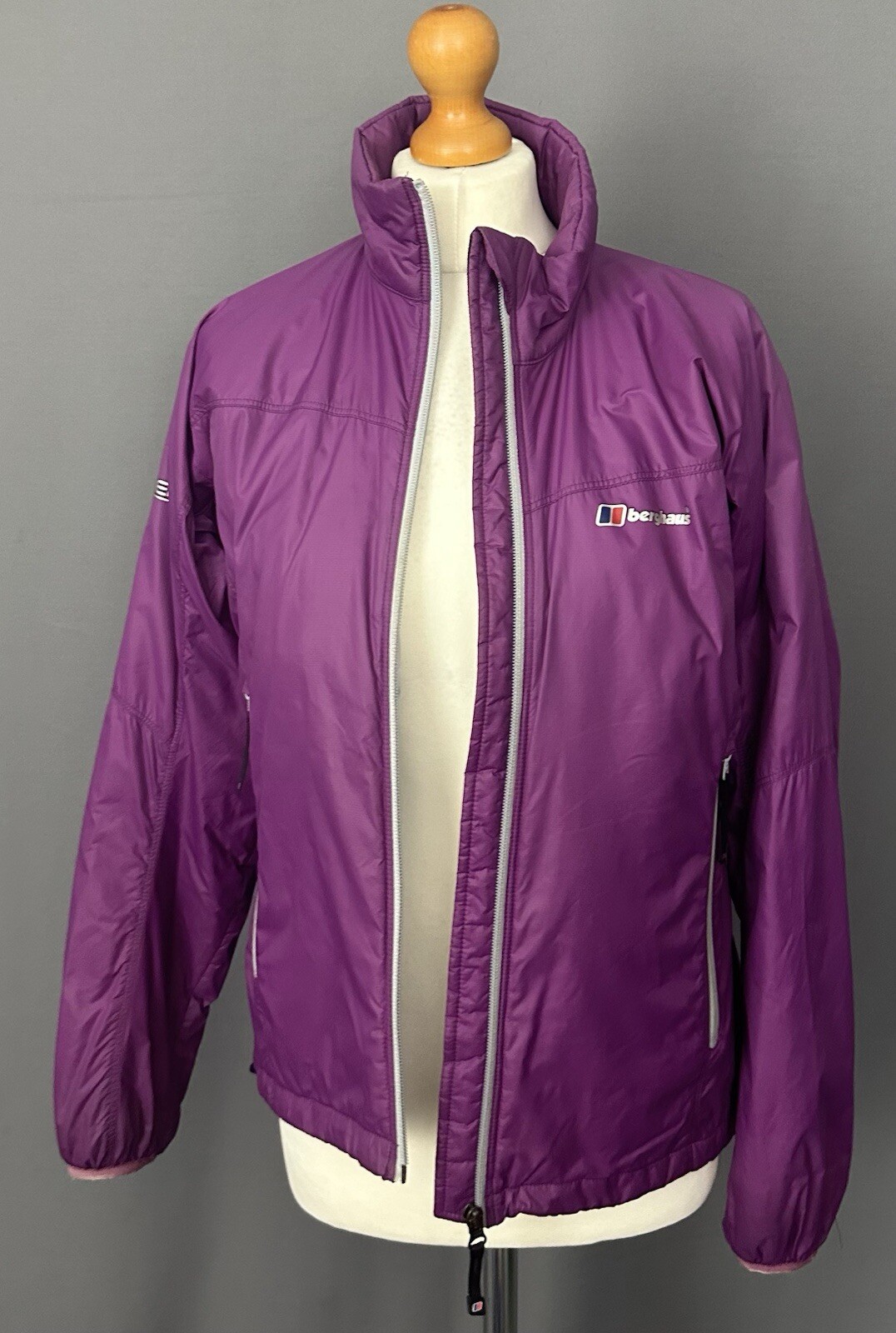 BERGHAUS EXTREM JACKET / PERTEX MICROLIGHT COAT -… - image 17