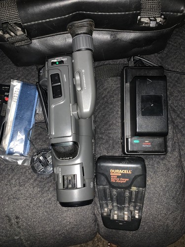 Sony CCD-FX310 Camcorder -  Black This Is Actually A FX311. AS IS - Picture 2 of 12