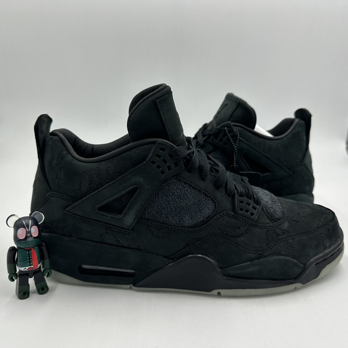 Size 10.5 - Jordan 4 Retro x KAWS Black 2017 black/black Size 10.5 - Jordan 4 Retro x KAWS Black 2017 black/black