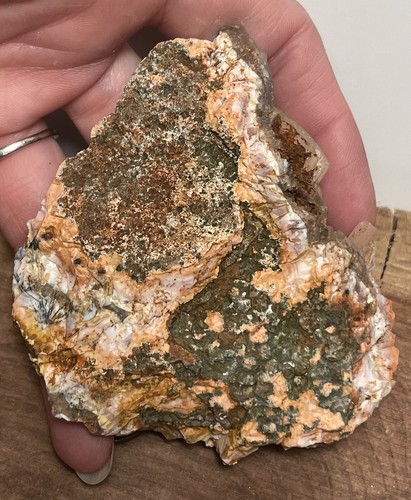 Beautiful Colorful Botryoidal Chalcedony 97 grams - Picture 2 of 7
