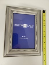 Picture Frame Front Black Velvet  Metal Mini Photo Album Holds 100 4 x 6 Photos