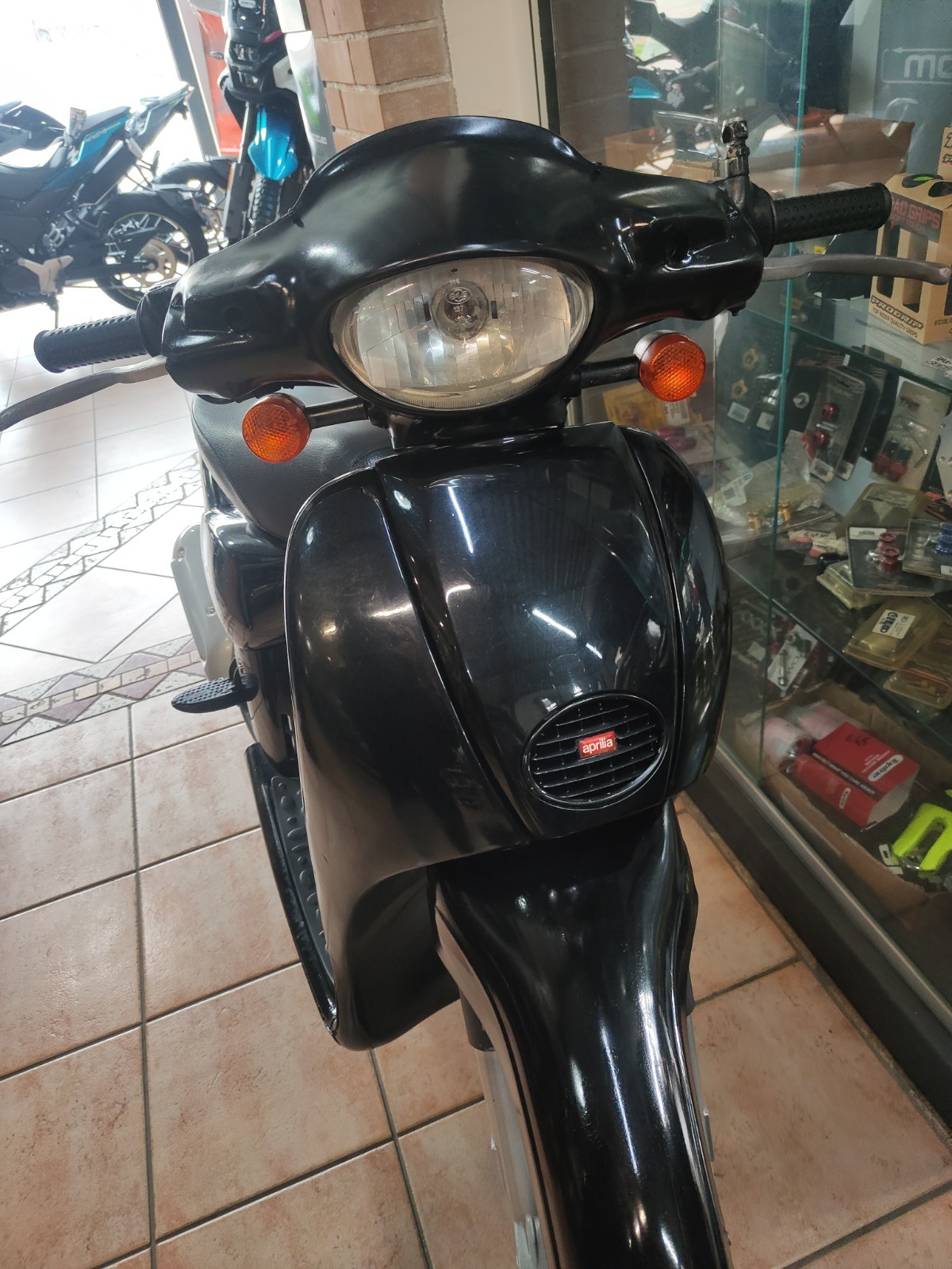 Aprilia Scarabeo 50 del 1999 in buone condizioni foto 4