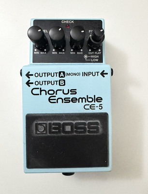 BOSS CE-5 Chorus Ensemble Digital Chorus Effects Pedal for Electric Guitar