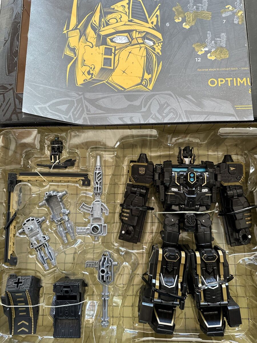 Transformers 2017 SDCC Primitive Skateboarding OPTIMUS PRIME Transformers 2017 SDCC Primitive Skateboarding OPTIMUS PRIME
