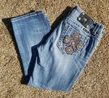 Miss Me Boyfriend Capri Jeans Embroidered Rhinestone Embellished JB5778P Sz 30