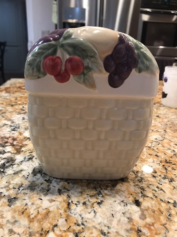 Pfaltzgraff ~ Jamberry 5548112 ~ Sculpted Napkin Holder 6 1/4" Fruit Dinnerware