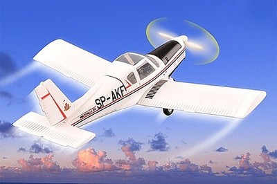 HobbyBoss ZLIN Z-42M Trainer Aircraft - Plastic Model Airplane Kit - 1/72 Scale