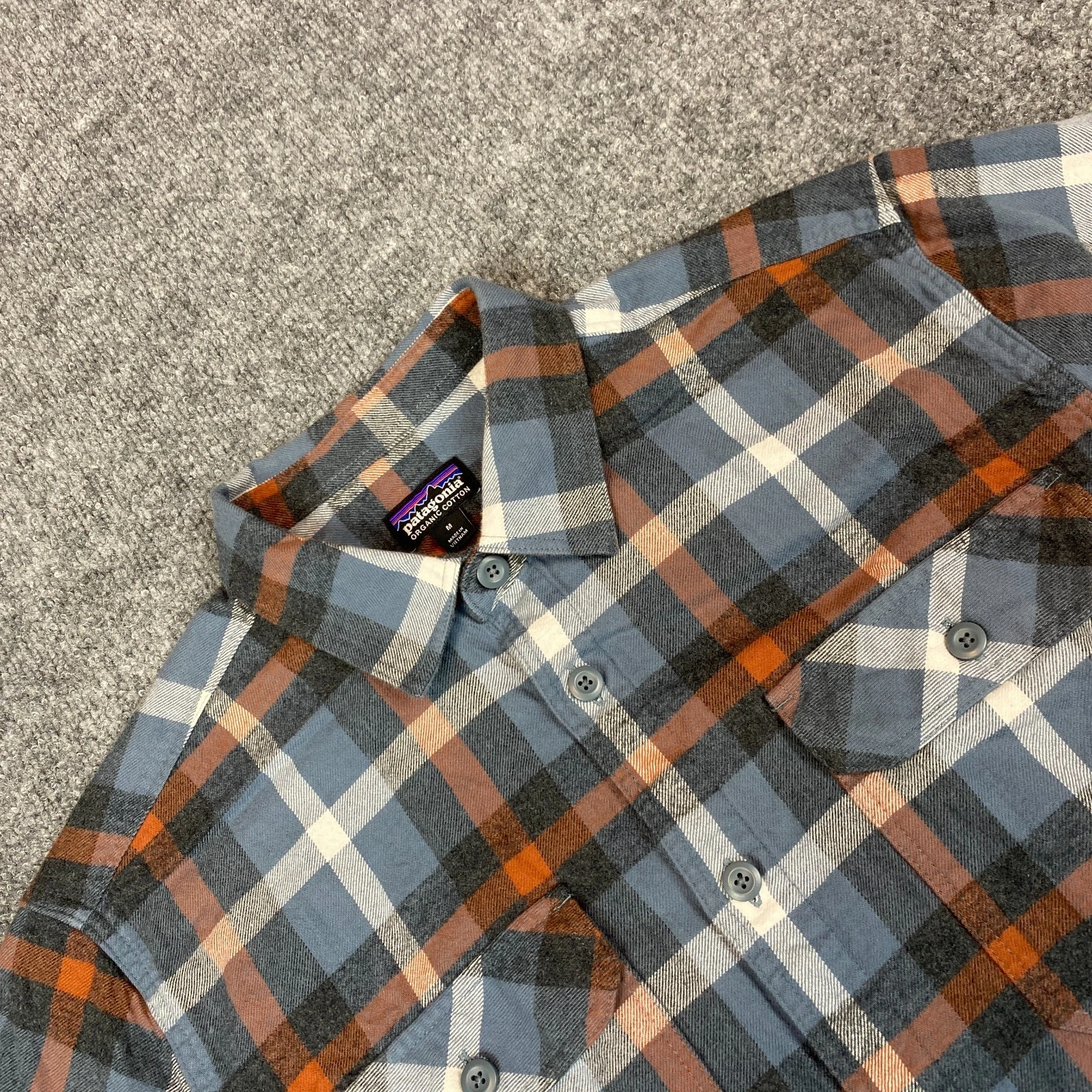 Patagonia Fjord Flannel Shirt Men's Medium Blue Gray Long Sleeve Pocket Hiking