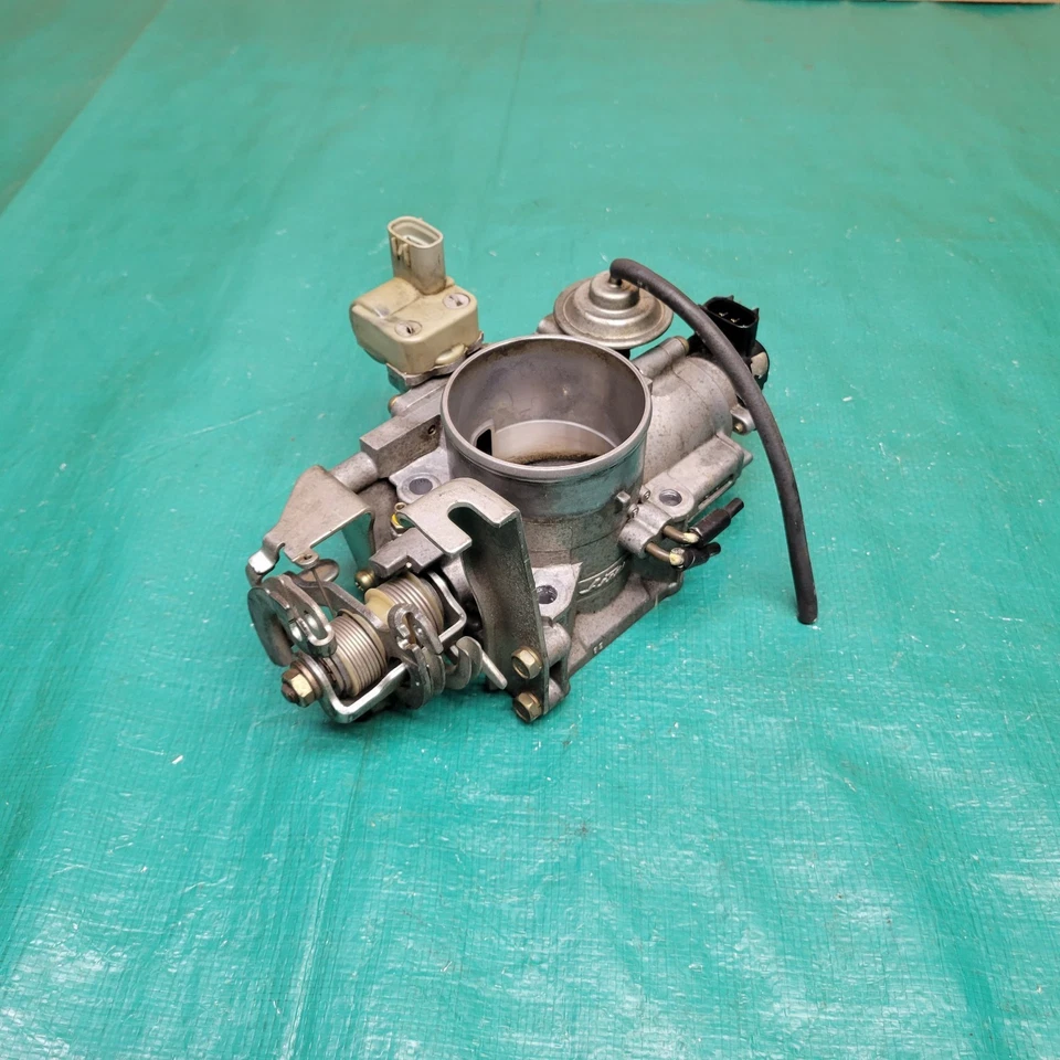 Корпус дроссельной заслонки 1996-2002 Toyota 4Runner Tacoma 3,4 л V6 в сборе от оригинального производителя 22270-62050 - Изображение 4 из 4