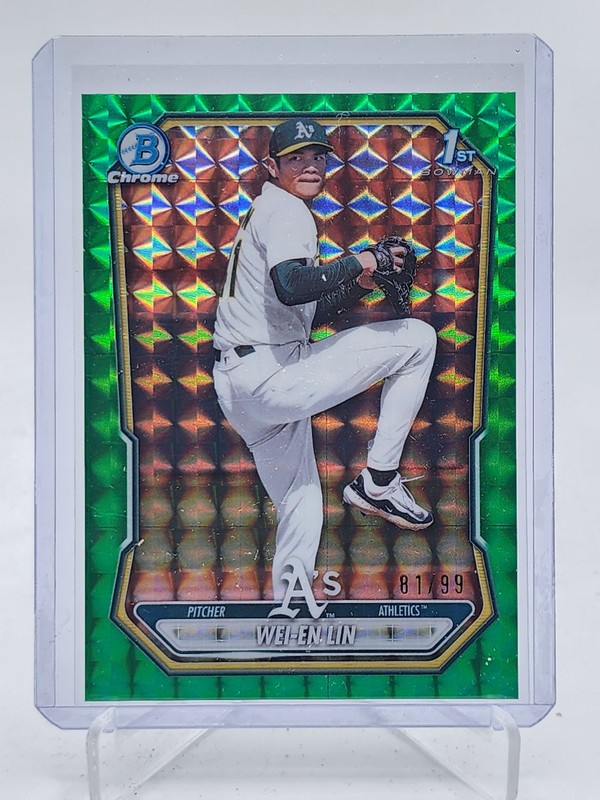 WEI-EN LIN 2026 BOWMAN CHROME 1ST GREEN GEOMETRIC REFRACTOR /99 #BCP-125 Q5547