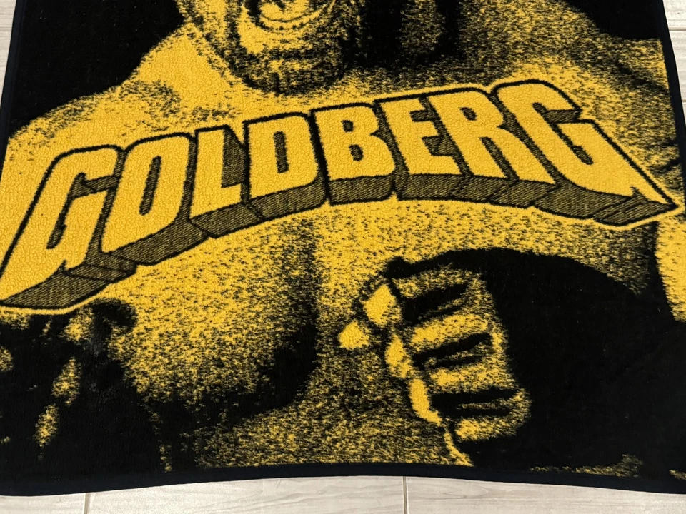 Manta de Colección WCW Wrestling Goldberg Biederlack Negra Amarilla Hecha en EE. UU. Foto 2 de 4