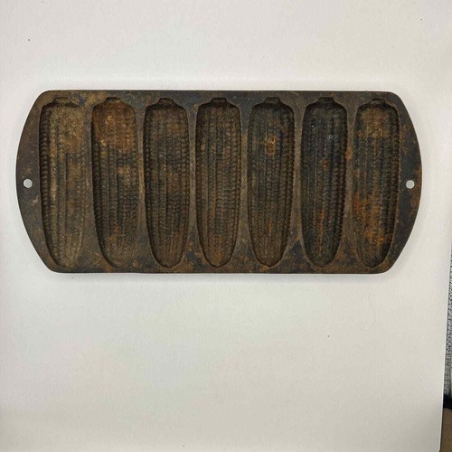 Vintage Lodge Cast Iron 27C USA 7 Stick Corn Cob Cornbread Muffin Mold