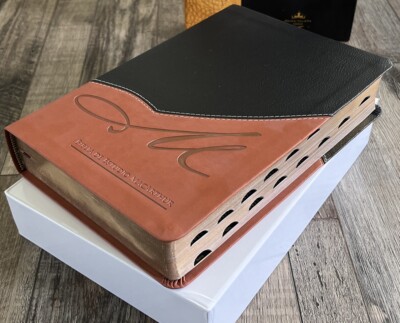 Biblia Pastoral MacArthur de Estudio Reina Valera 1960 imit piel cafe con indice