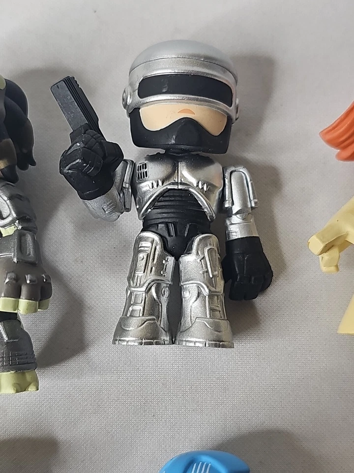 Funko Sci-Fi Science Fiction Movie Mystery Minis Figures Lot  of EIGHT (8) - Image 4 of 4