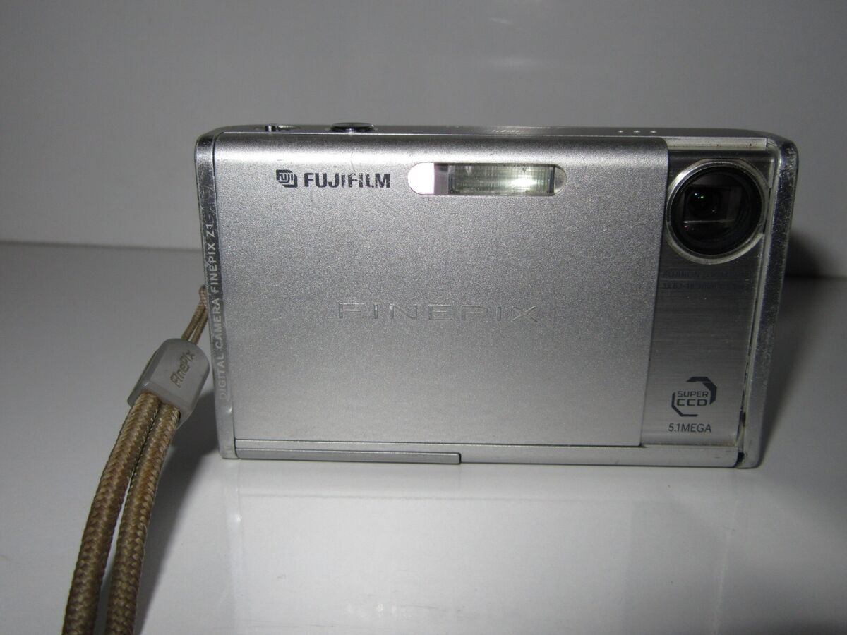 Fujifilm FinePix Z Series Z1 5.1MP Digital Camera - Silver Fujifilm FinePix Z Series Z1 5.1MP Digital Camera - Silver
