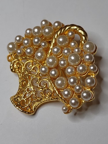 Very Pretty Faux Pearl Flower Basket Brooch Pin