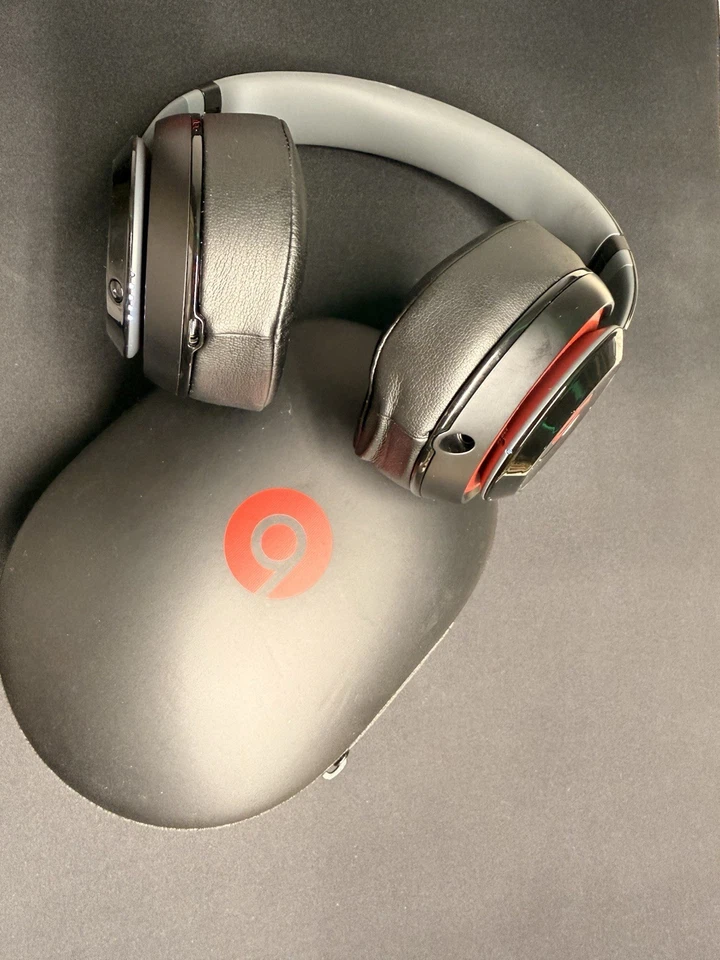 Beats Studio 2 Wireless Kopfhörer B0501 - Bild 2 von 4