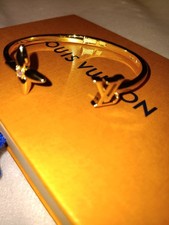 Louis Vuitton LV Bracelet Hinged To Fit