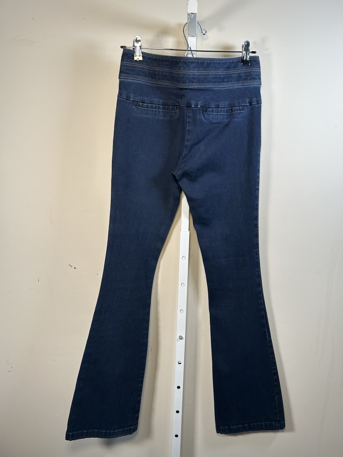 VERONICA BEARD Two Button Flare Stretch Denim Jea… - image 10