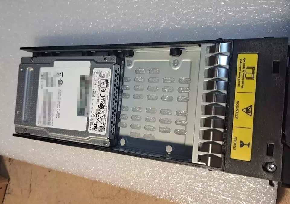 HPE P19558-001 R3R30A MSA 2.5″ 3.84TB SSD SAS 12G RI M2 Solid State Drive new - Image 4 of 4