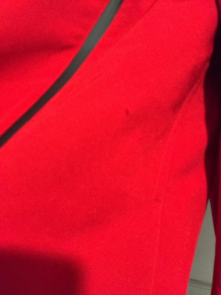 NWoT Pendleton Women's Tape Seam Hooded Rain Jacket Red Size M $200 7D013 - Image 3 of 3