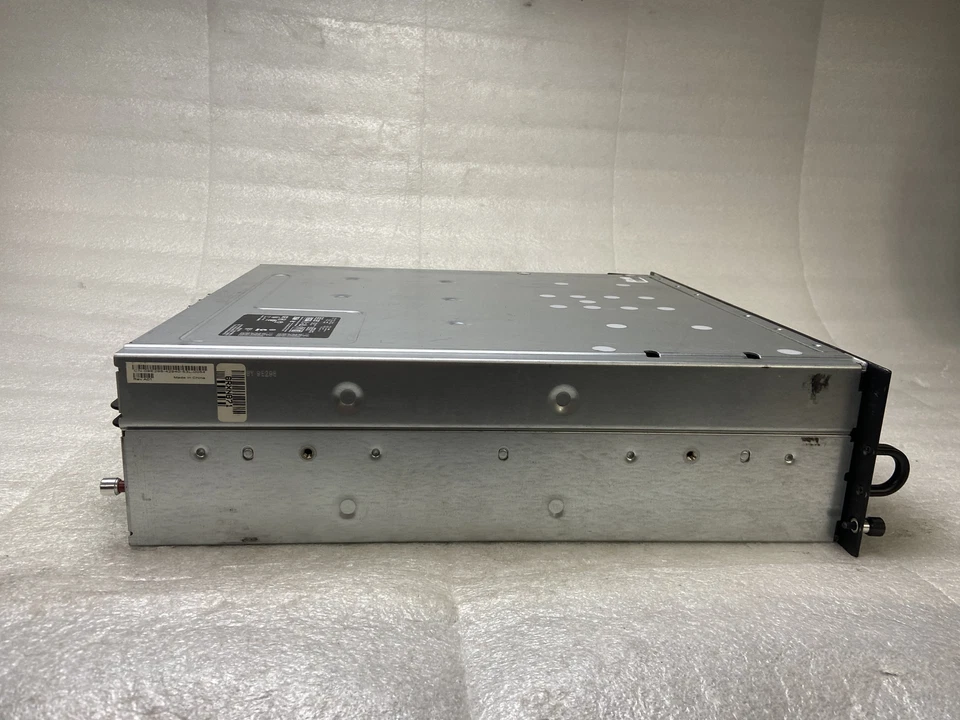 Dell PowerVault 2205 AMP01 16 146GB 10K Ultra 320 SCSI Drives NO HDD PWR TESTED - Image 3 of 4