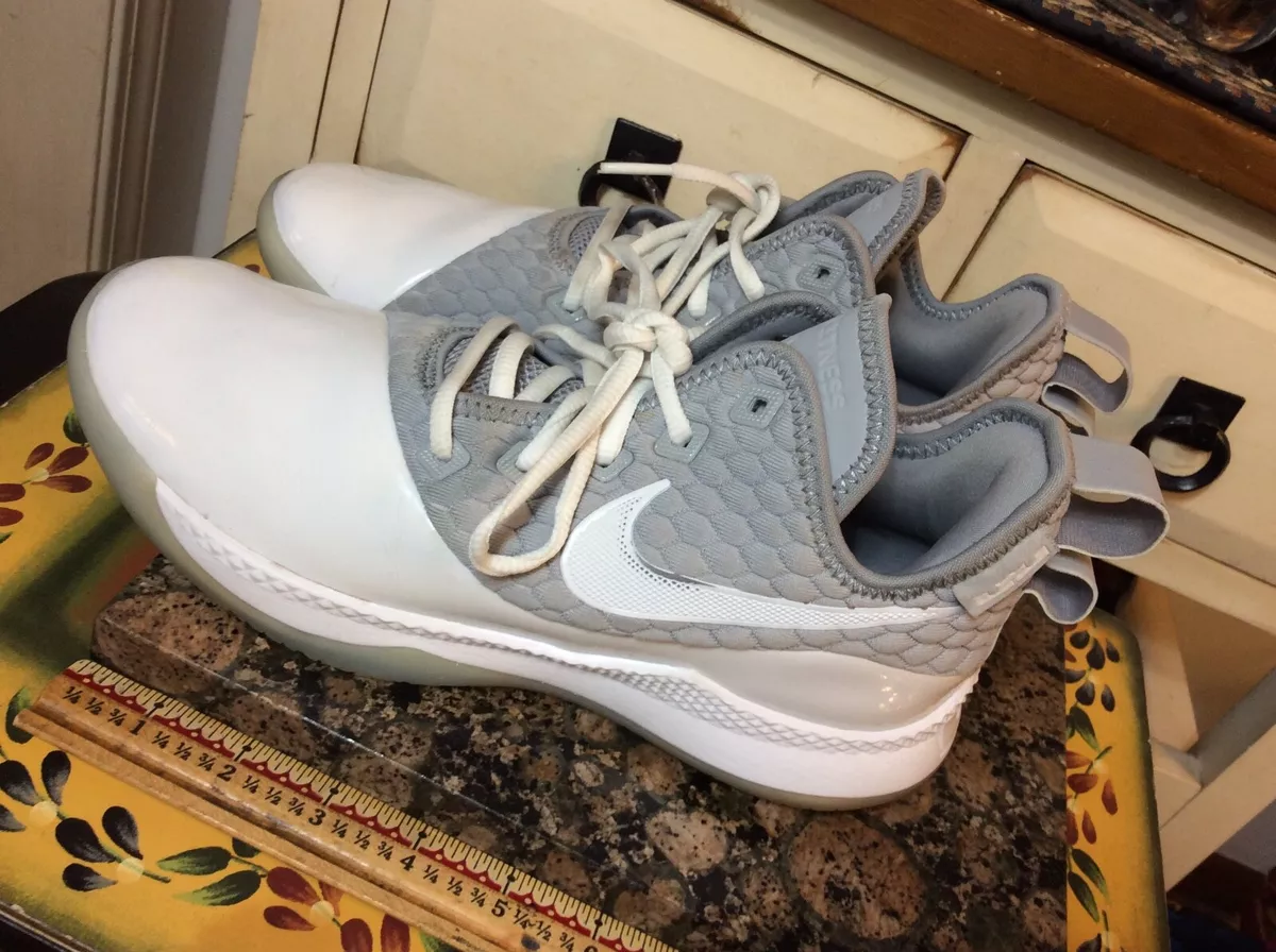 Nike lebron hotsell james 330