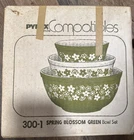 1975 PYREX Spring Blossom Green 300-1 3-Pc Mixing Bowl Original Box Warranty