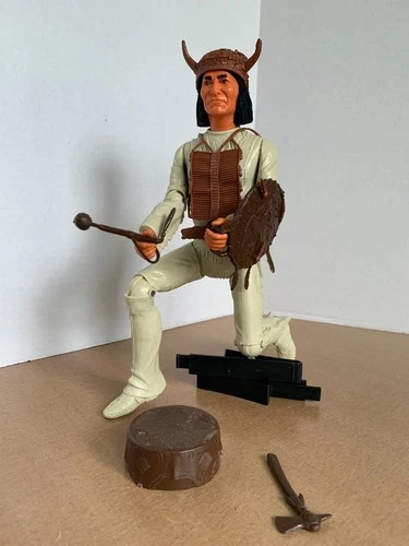 Beautiful Vintage Marx Geronimo Indian Figure & Accessories Collectible