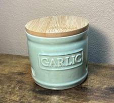 ONEMORE Garlic Keeper with Lid, Ceramic Garlic Saver 4 inch Mint Green Storage