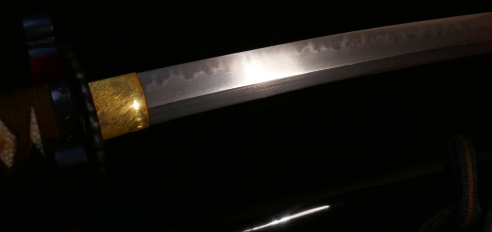 Espada Edo 脇差 Wakizashi pesca de cormorán 鵜飼, Kikuchi Tsunesada 菊池序定 Fuchi firmada Foto 3 de 4