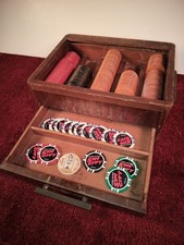 Vintage Bakelite Catalin Marble Swirl Poker Chip WALNUT BOX - 173 Pieces READ