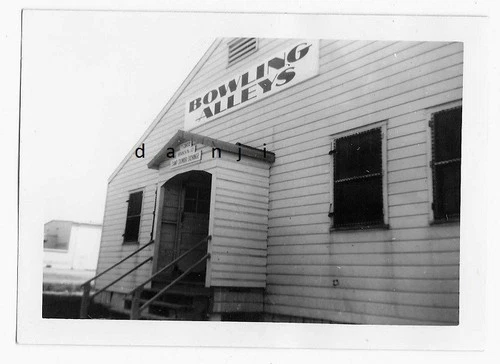 MILITARY Building~Sign"BOWLING ALLEY"+"BRANCH 10 CAMP CROWDER EXCHANGE*WW2 Photo