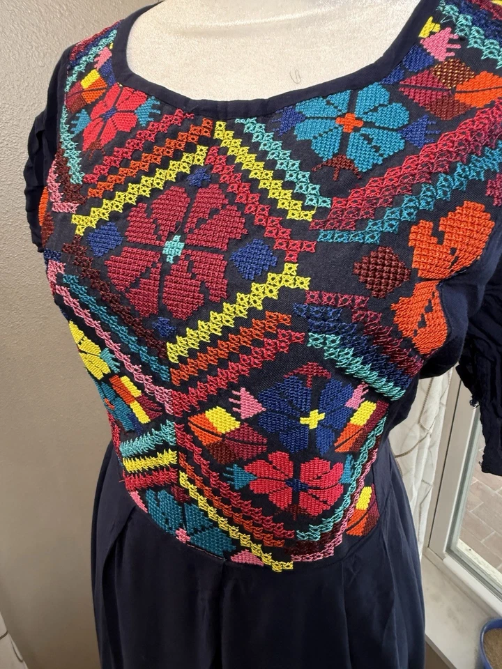 Vestido Hecho a Mano Mexicano Bordado Azul Marino Boho Floral Maxi Folk Talla Mediana Foto 4 de 4