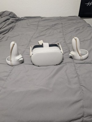 Oculus Quest 2 package with everything needed