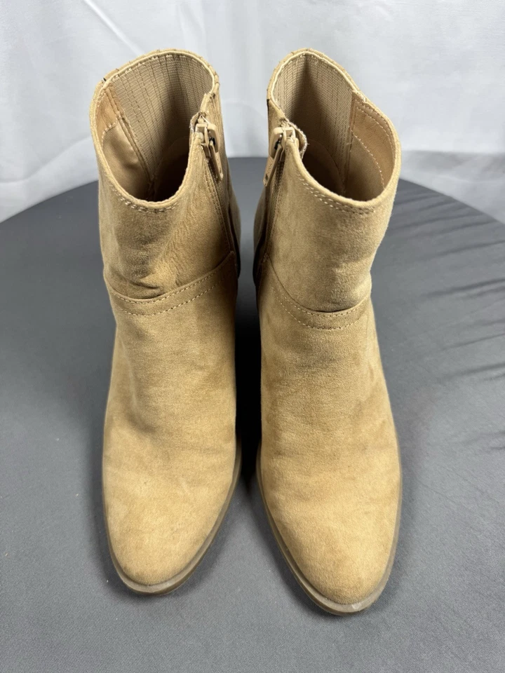 Lauren Conrad suede ankle boots - Image 3 of 4