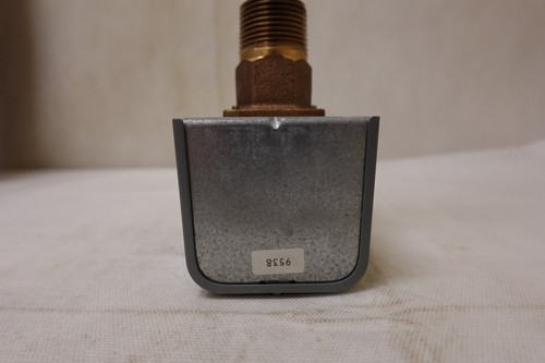 Johnson Controls F63AC-1C HVAC Liquid Level Float Control 1" Pipe Connector NIB - Picture 7 of 15