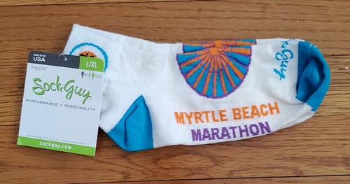 Sock Guy Ltd édition Myrtle Beach Marathon blanc avec couleurs. Taille L/XL NEUF AVEC ÉTIQUETTES - Photo 1/1