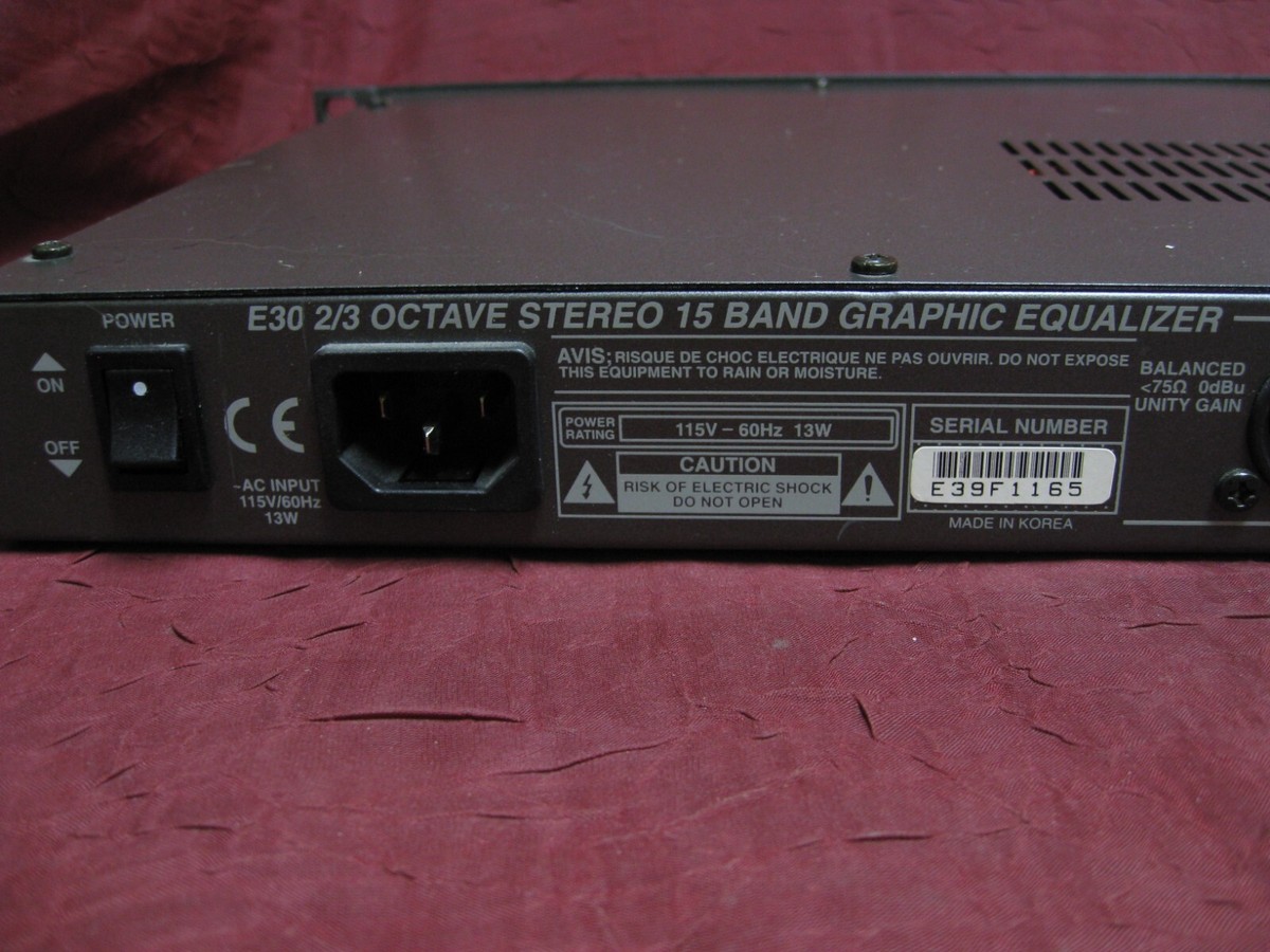Samson E30, 2/3 Octave Stereo 15 Band Graphic Equalizer, Eq, Rack