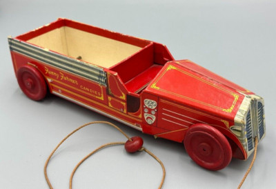 c 1940 FANNY FARMER Pull Toy FIRE ENGINE Truck Vintage Container CANDY BOX Adv