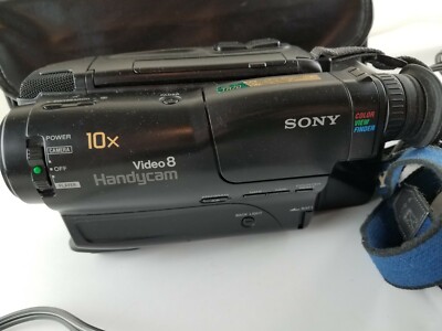 【稀少】SONY Handycam Video8 CCD-TR270 Sony Handycam CCD-TR70 Video8 Camera With Bag, Charger, and