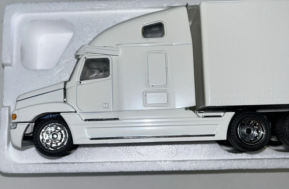 Tonkin White Transport Freightliner Tractor Trailer Truck 1:43 Century Class - Image 3 of 4
